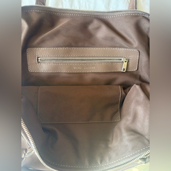 Marc Jacobs Tan Leather Shoulder Bag - Picture 3 of 8